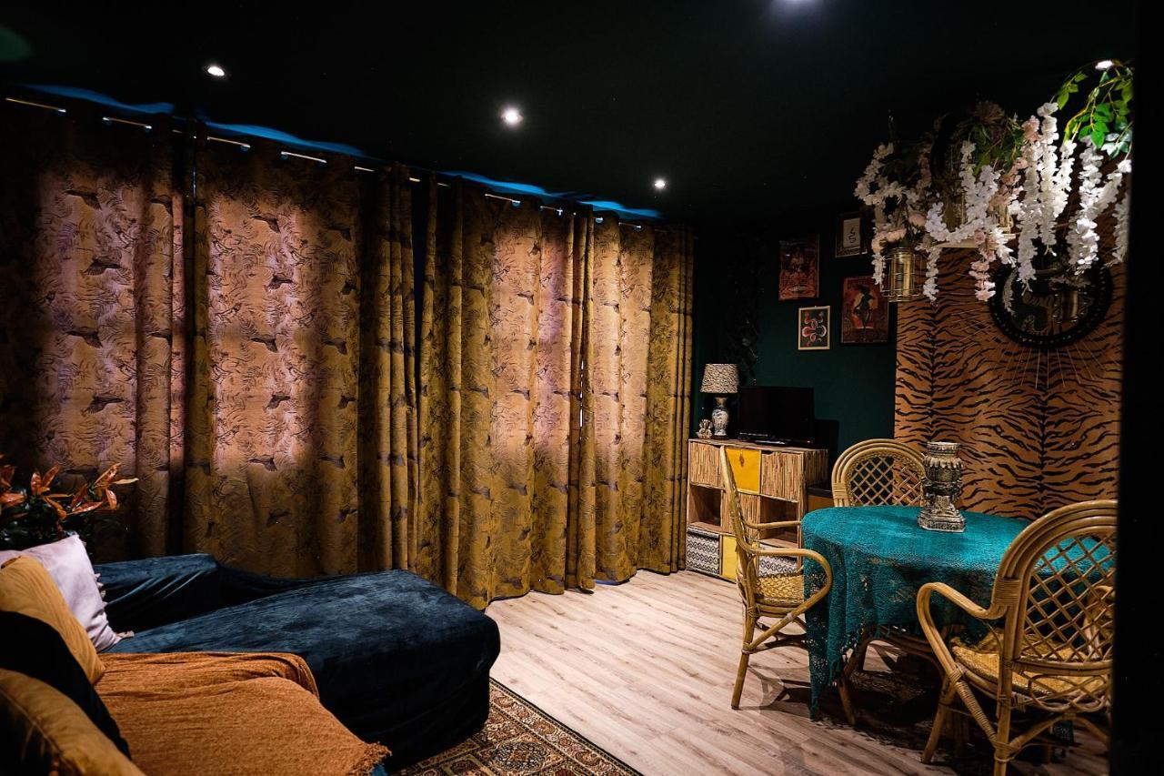 The Emerald By Apartment